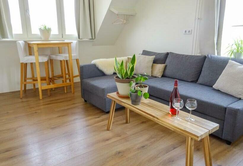 Bed And Breakfast Maas En Waal