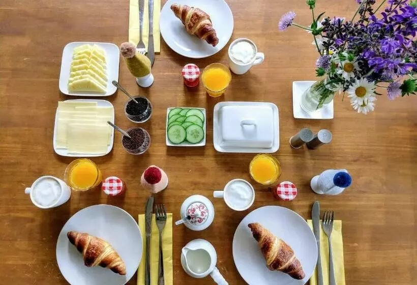 Bed And Breakfast Maas En Waal