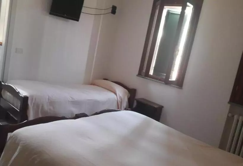 Hotelli Acquacheta Valtancoli