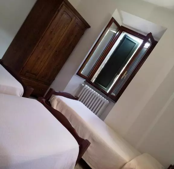 Hotelli Acquacheta Valtancoli