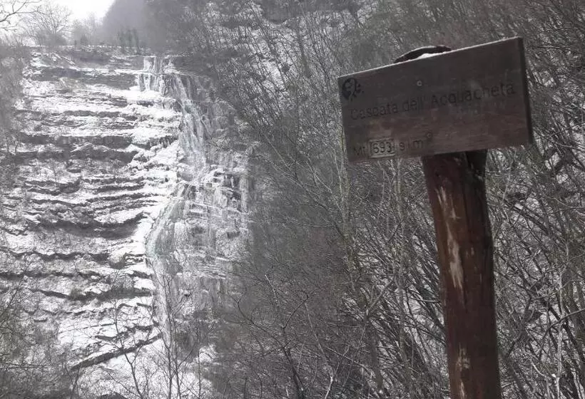 Hotelli Acquacheta Valtancoli