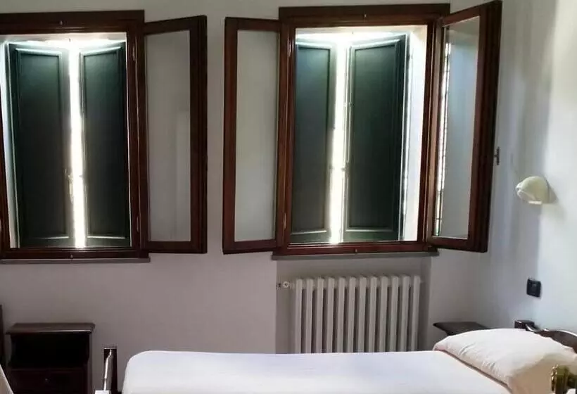 Hotelli Acquacheta Valtancoli