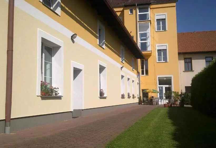 Hotelli Hradec