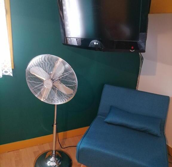 Pensió Chez Sophie Et Thibault