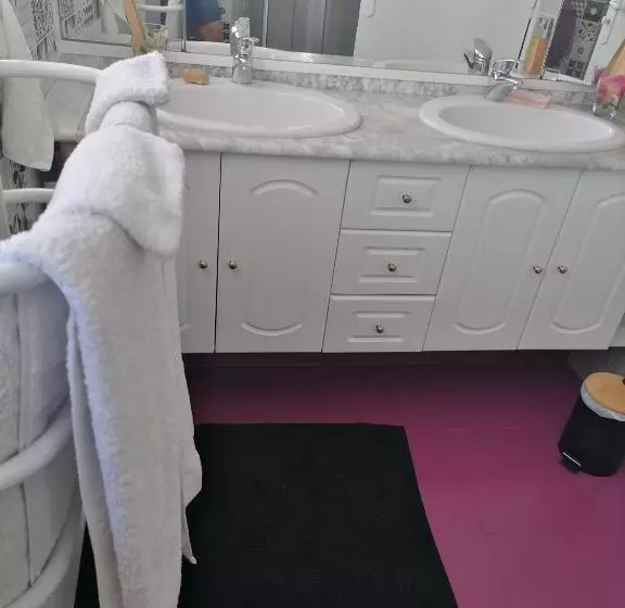 ペンション Chez Sophie Et Thibault