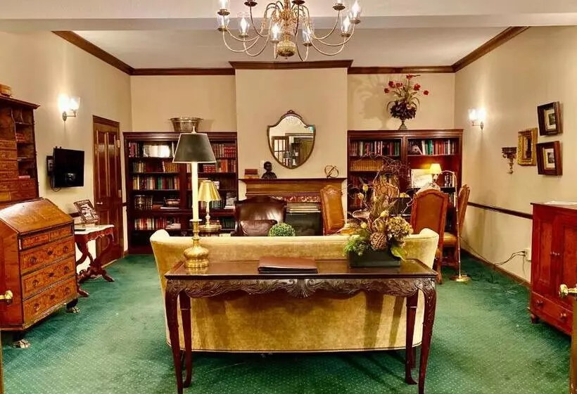 Retkeilymaja Inn Of Chagrin