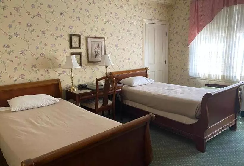 Retkeilymaja Inn Of Chagrin