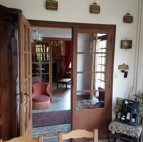 ベッドアンドブレックファースト Domaine Des Thomins