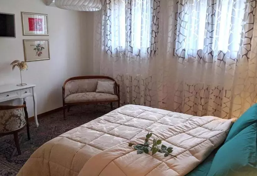 Aamiaismajoitus (B&B) La Collina Delle Acacie