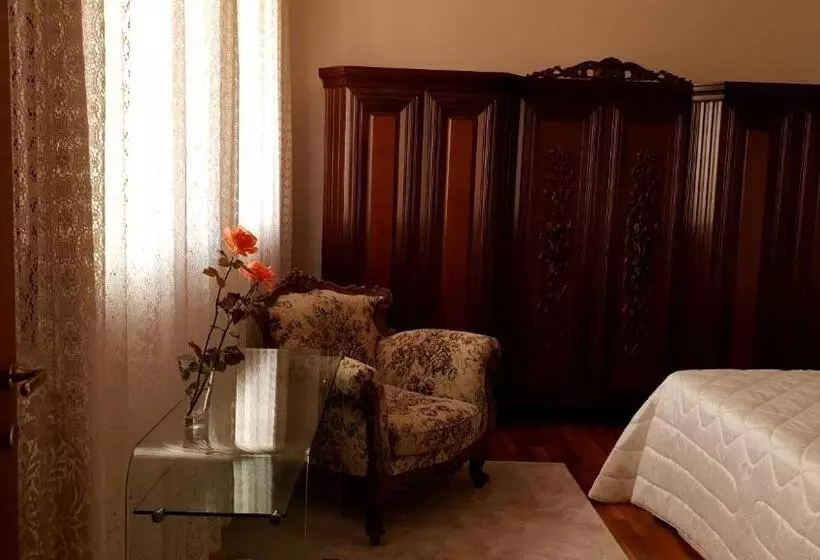 Aamiaismajoitus (B&B) La Collina Delle Acacie