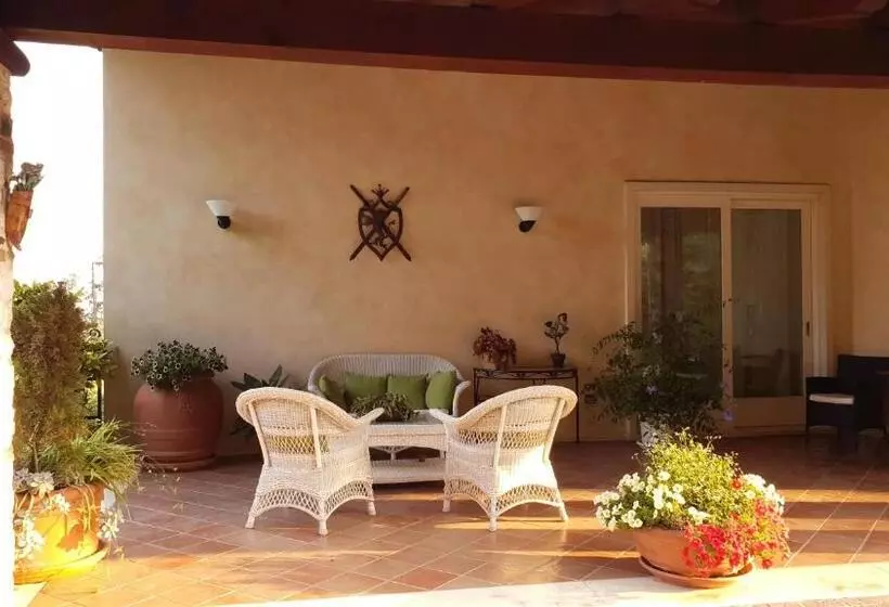 Aamiaismajoitus (B&B) La Collina Delle Acacie