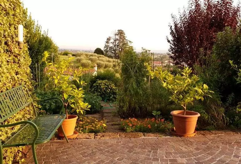 Aamiaismajoitus (B&B) La Collina Delle Acacie