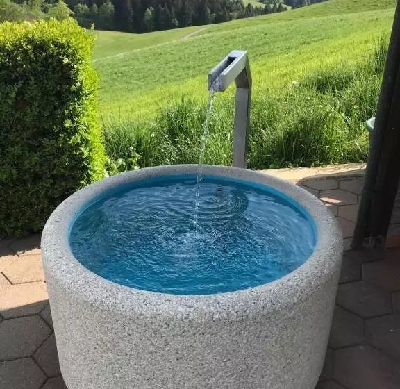 Aamiaismajoitus (B&B) Ruhige Zimmer Im Grünen Und Studio Im Naherholungsgebiet