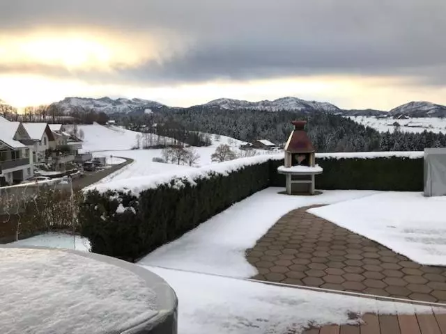 Aamiaismajoitus (B&B) Ruhige Zimmer Im Grünen Und Studio Im Naherholungsgebiet