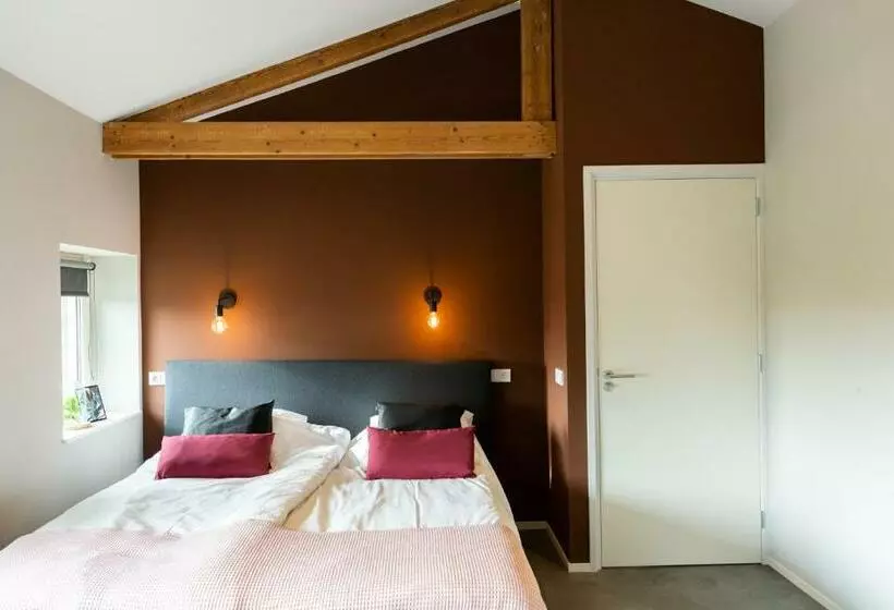 ベッドアンドブレックファースト Weeruusz