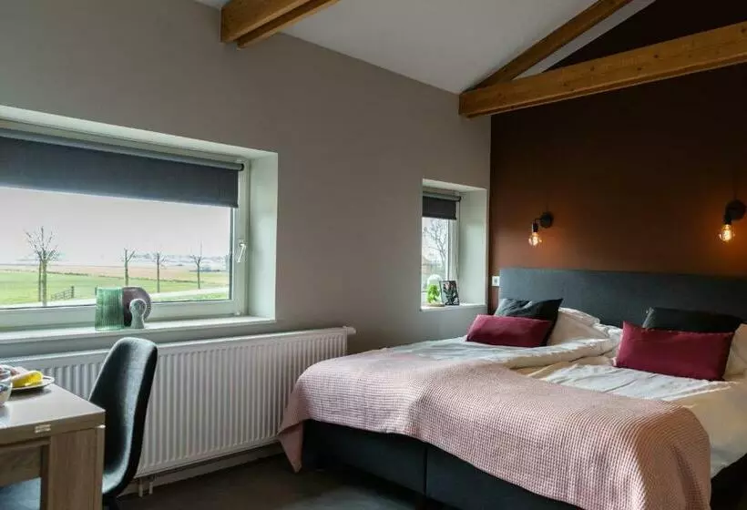 ベッドアンドブレックファースト Weeruusz