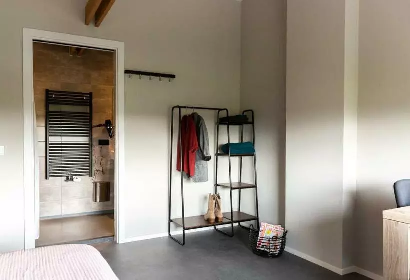 ベッドアンドブレックファースト Weeruusz