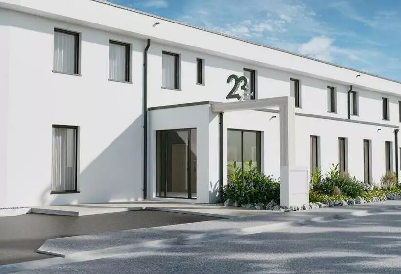 Hotelli 23