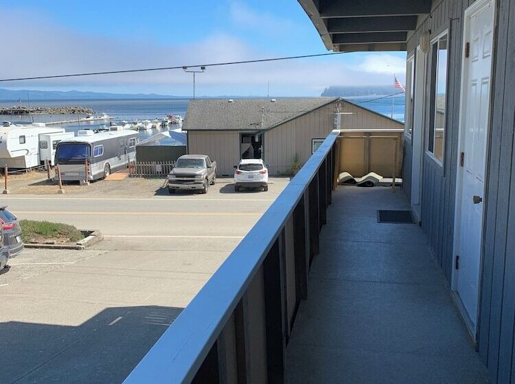 호텔 Curley S Resort & Dive Center