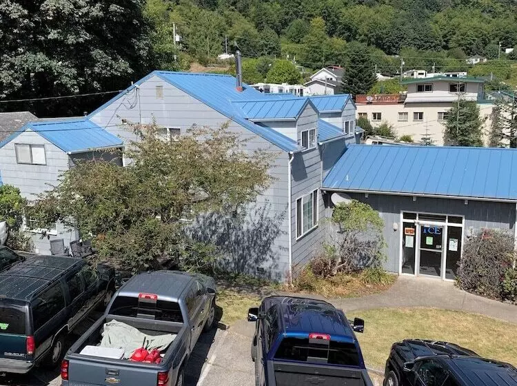 Hotelli Curley S Resort & Dive Center