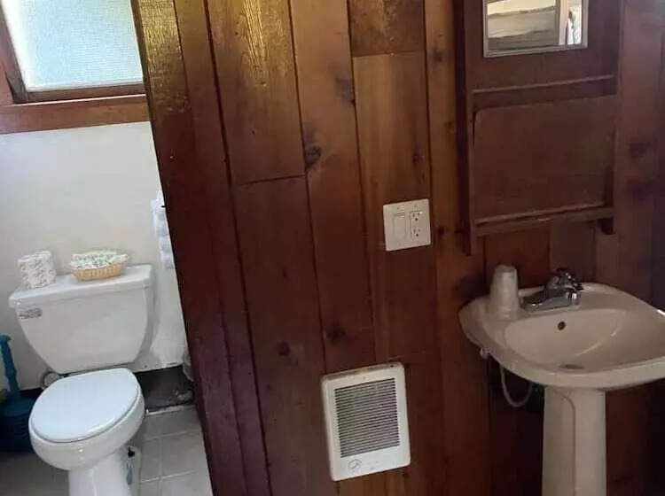 Hotelli Curley S Resort & Dive Center