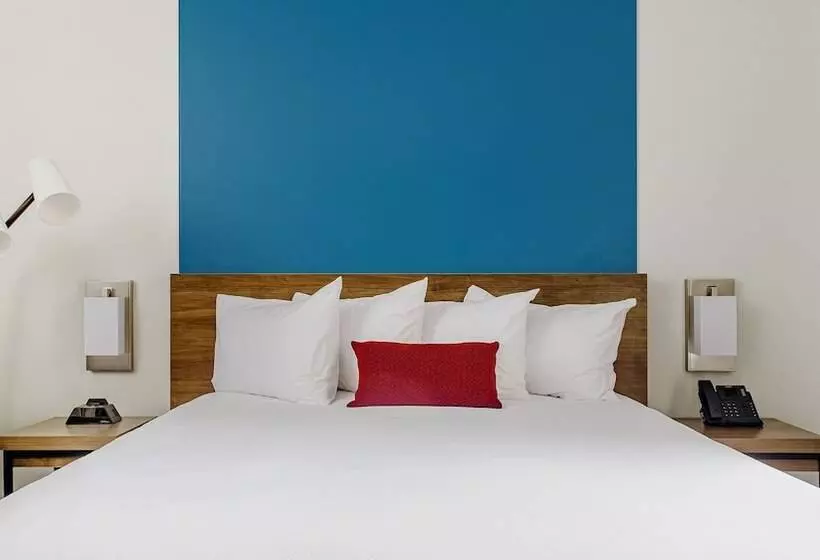 Lucky Star Casino Hotel & Convention Center