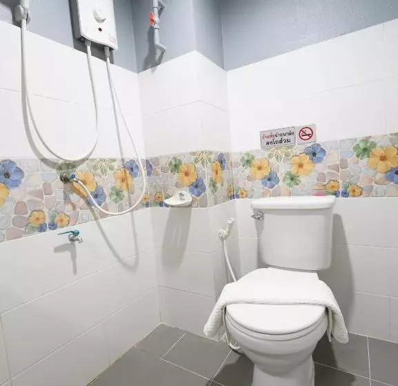 ホテル Roomquest Rojana Industrial Estate Area