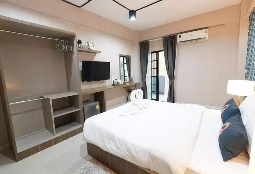 ホテル Roomquest Rojana Industrial Estate Area