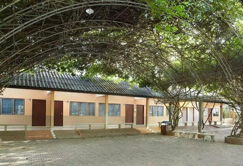 Majatalo Baansuanchan Resort