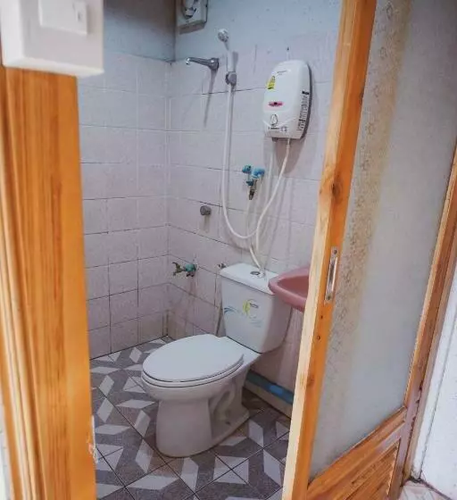 Majatalo Baansuanchan Resort