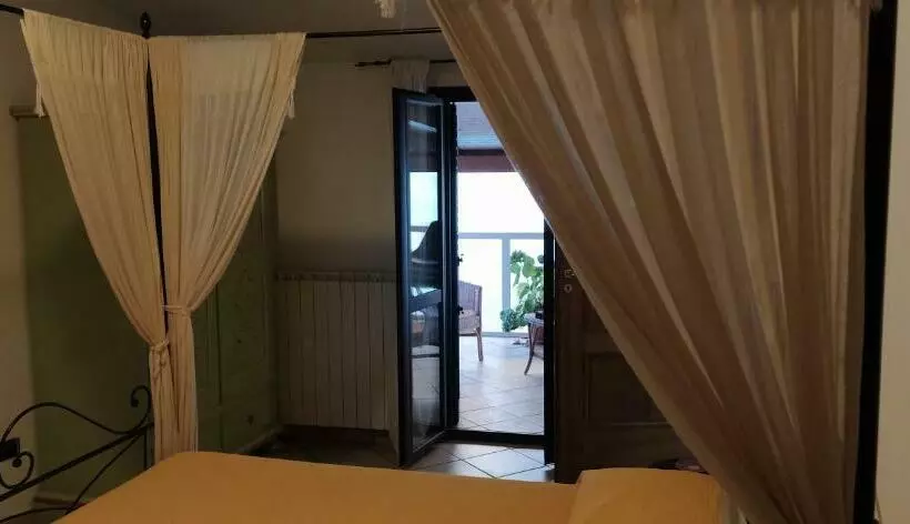 Aamiaismajoitus (B&B) Bed&breakfast Castagna