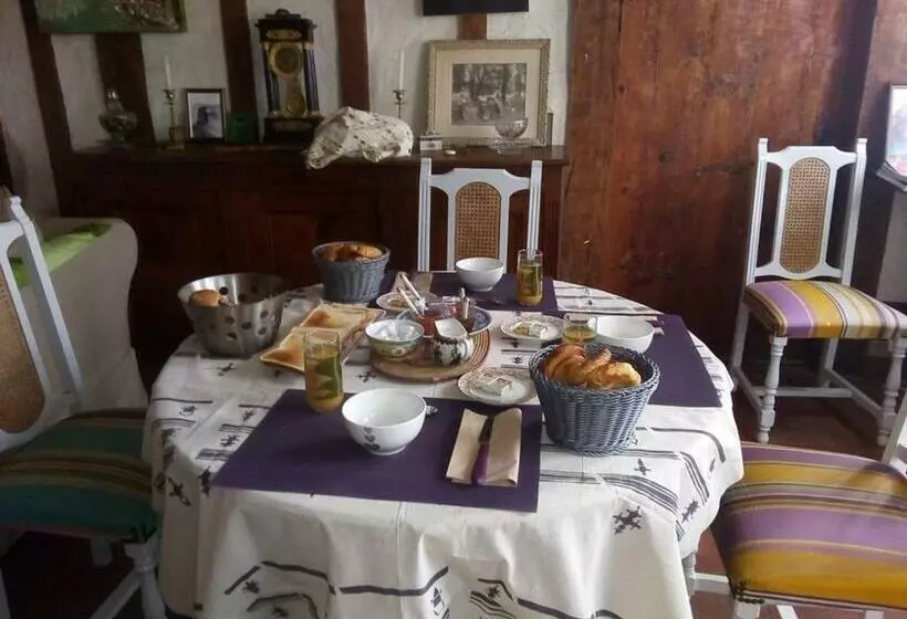 Aamiaismajoitus (B&B) Le Clos Du Carriou