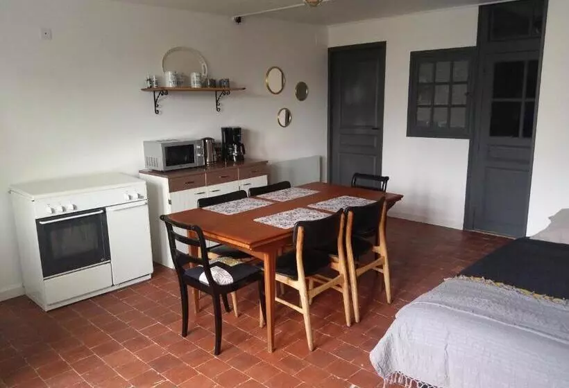 Aamiaismajoitus (B&B) Le Manoir De Cocelle