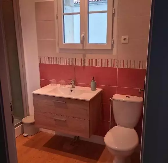 Aamiaismajoitus (B&B) Les Ormes De Belluire