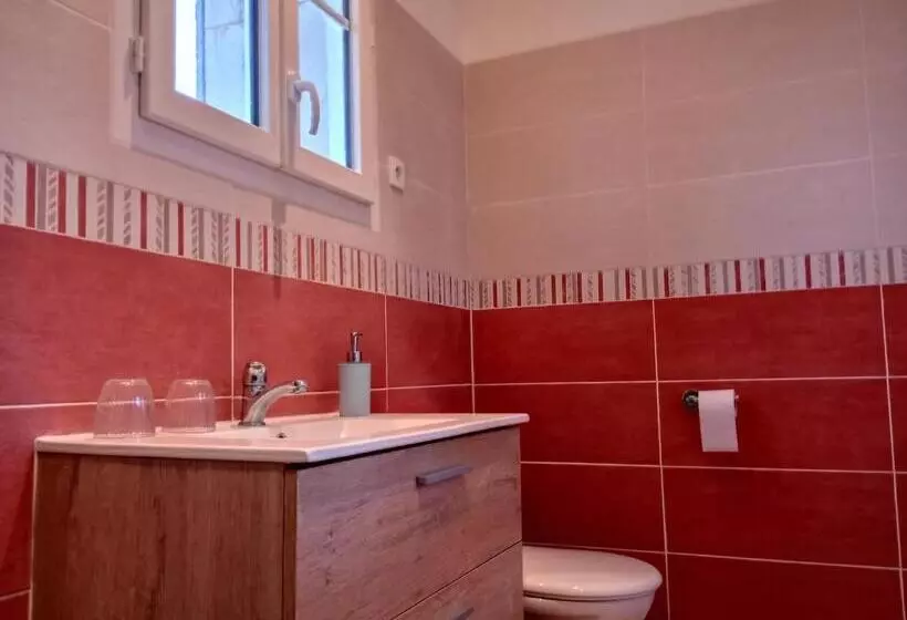 Aamiaismajoitus (B&B) Les Ormes De Belluire