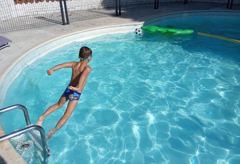 민박 Les Ormes De Belluire