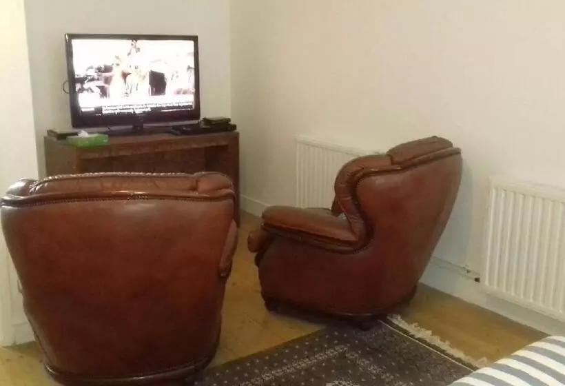 Aamiaismajoitus (B&B) Les Ormes De Belluire