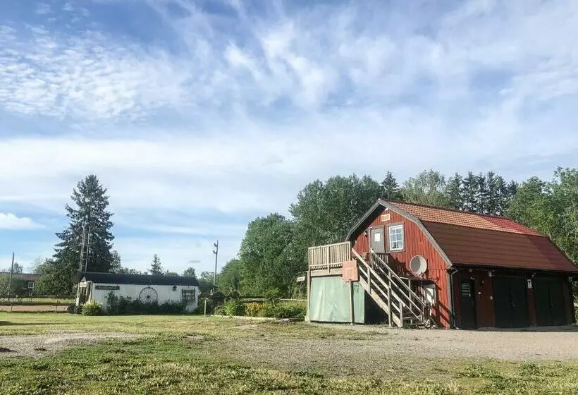 Aamiaismajoitus (B&B) Rialahästgård