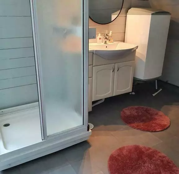 Aamiaismajoitus (B&B) Rialahästgård