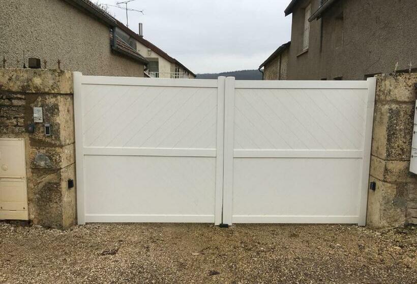 فندق Chambre Du Verger