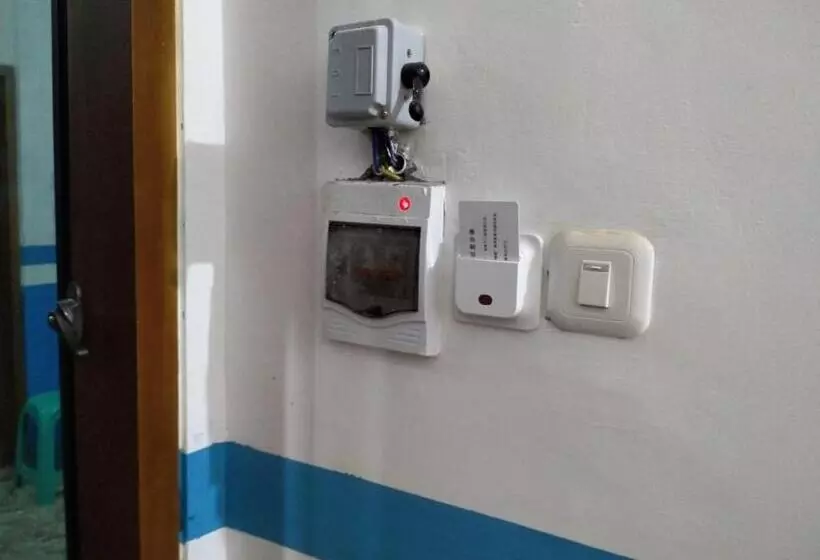 Hotelli Penginapan Banyu Biruku