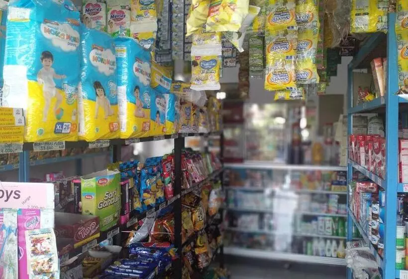 Hotelli Penginapan Banyu Biruku