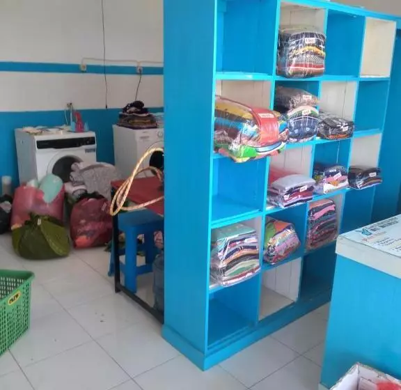 Hotelli Penginapan Banyu Biruku