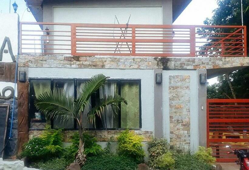 Hotel Reddoorz @ Balay Hiraya Apartment