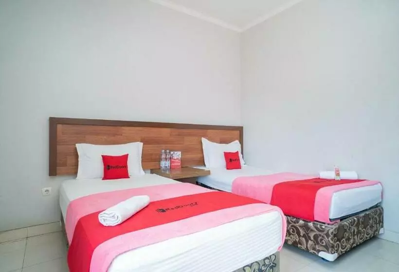 ホテル Reddoorz Syariah Near Tugu Dodol Kandangan