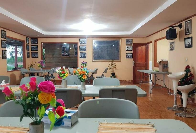 호텔 Villa Alam Flores Mbohang Ruteng Mitra Reddoorz