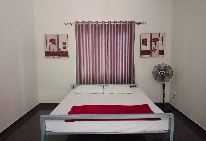 بنسيون Kalamana Serene