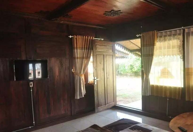 ペンション Omah Laut Bondo Jepara   By The Beach, Direct View Of The Sea, Great Base For Water Sports