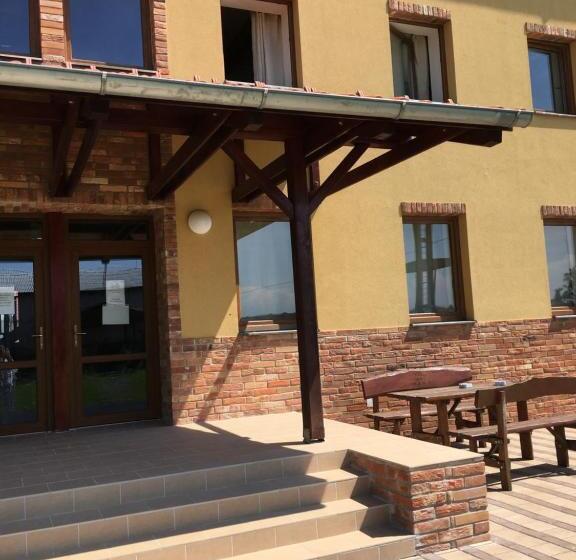 Пансион Penzión Petrov Grunt