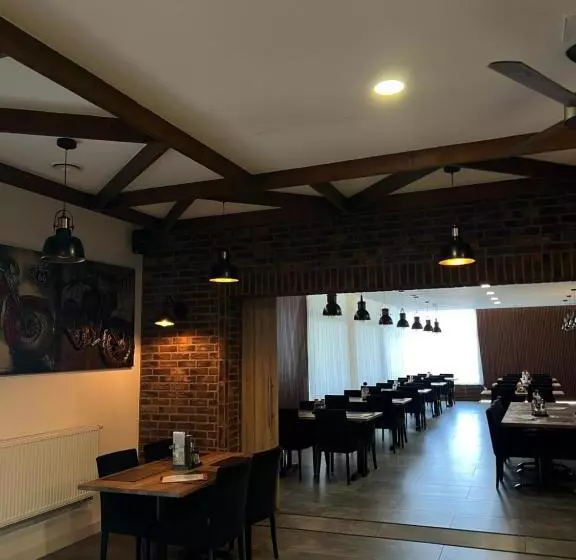 Majatalo Penzion Moto